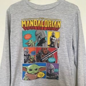 Mandalorian boys long sleeve size small